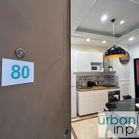 Urban Flat 80 - Cinema Sebastopol Apartment